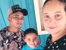 Garoto de 5 anos salva vida da mãe