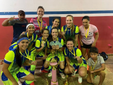 Campeã: Futsal feminino de Castanheira faz bonito em Juína