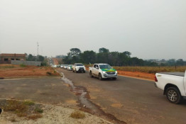 Simpatizantes de Jair Bolsonaro fazem carreata em Castanheira