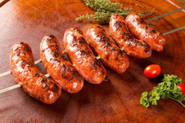 Carne: Três tipos de linguiça com preços mais baixos hoje no Comercial Santos