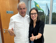 Janaina Riva: Juninho reivindica veículos para Educação e recursos para calçadas