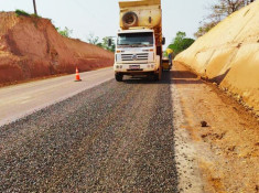 Castanheira-Colniza: Asfalto pode estar pronto até final do ano