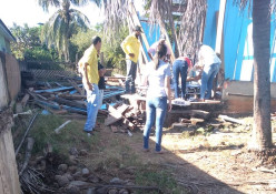 Castanheira: Cobertura de casa cede e quase resulta em tragédia