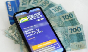 Quase 4 milhões de brasileiros recebem auxílio emergencial nesta quarta