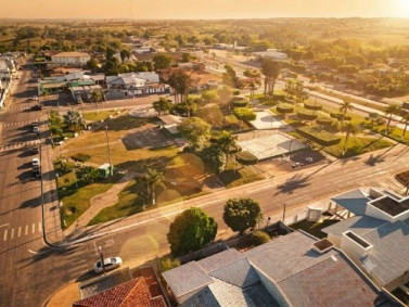 Praça central da cidade - Foto de Ailton Arvani