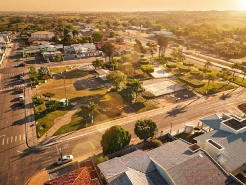 Praça central da cidade - Foto de Ailton Arvani